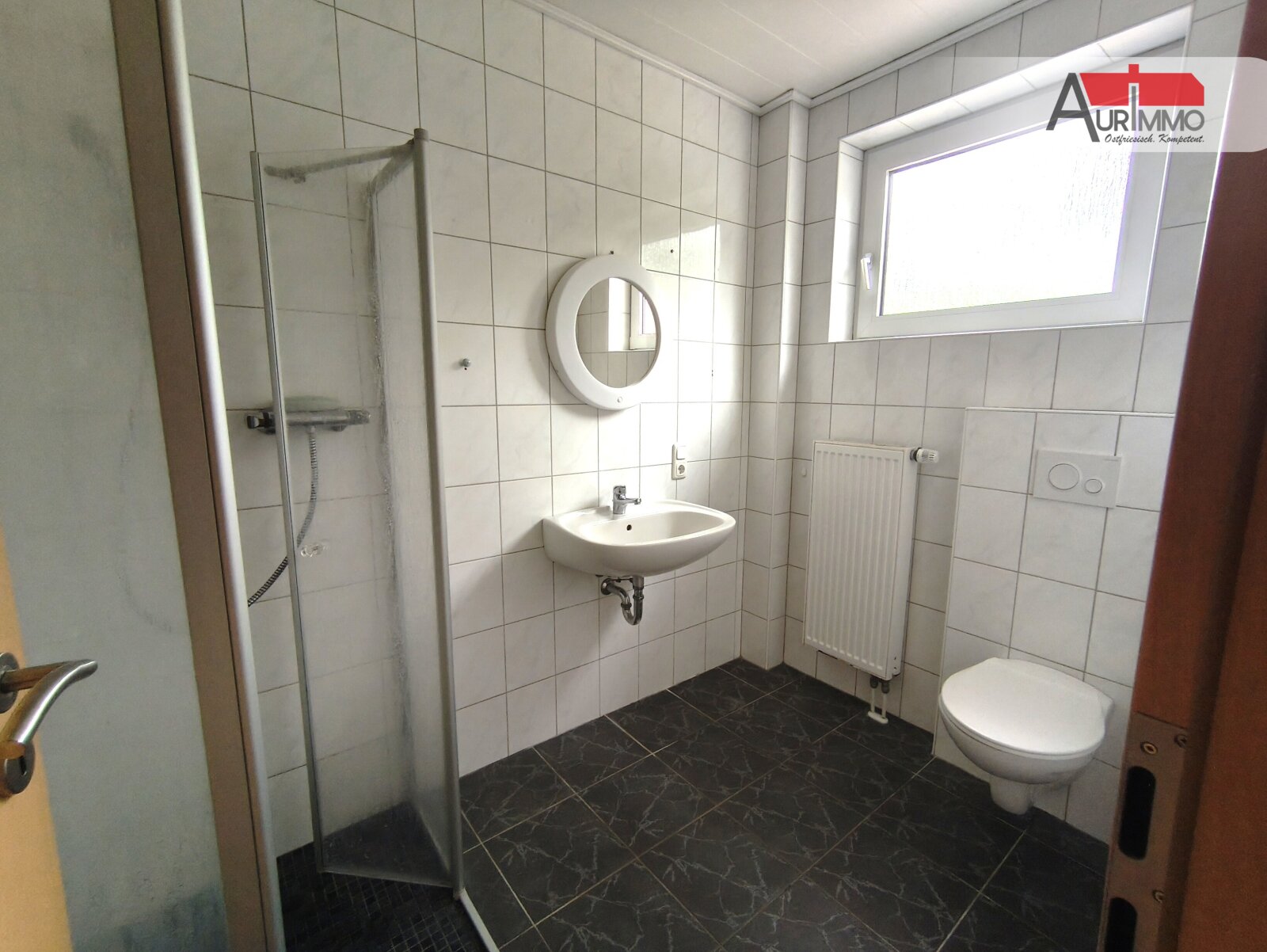 Erdgeschosswohnung in einem ZFH in Aurich Haxtum