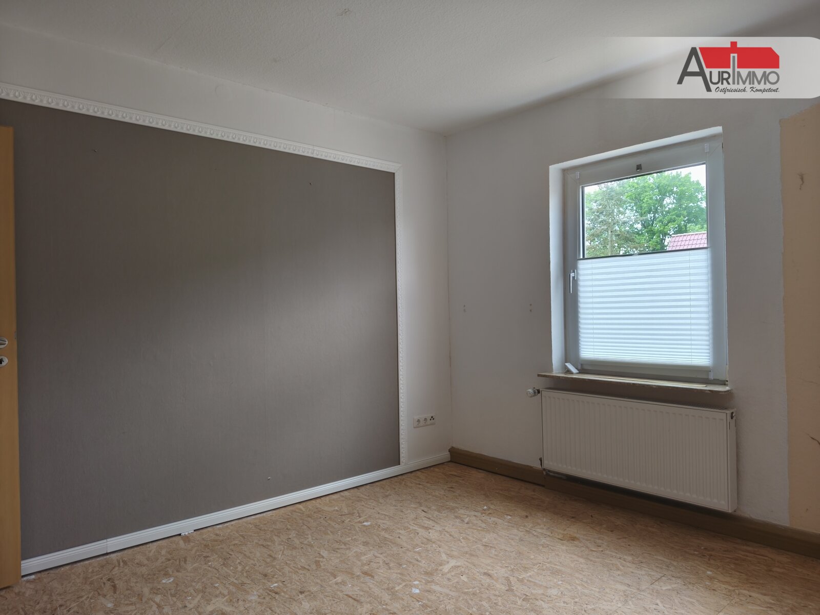 zentral gelegene Obergeschosswohnung in einem ZFH in Aurich Haxtum