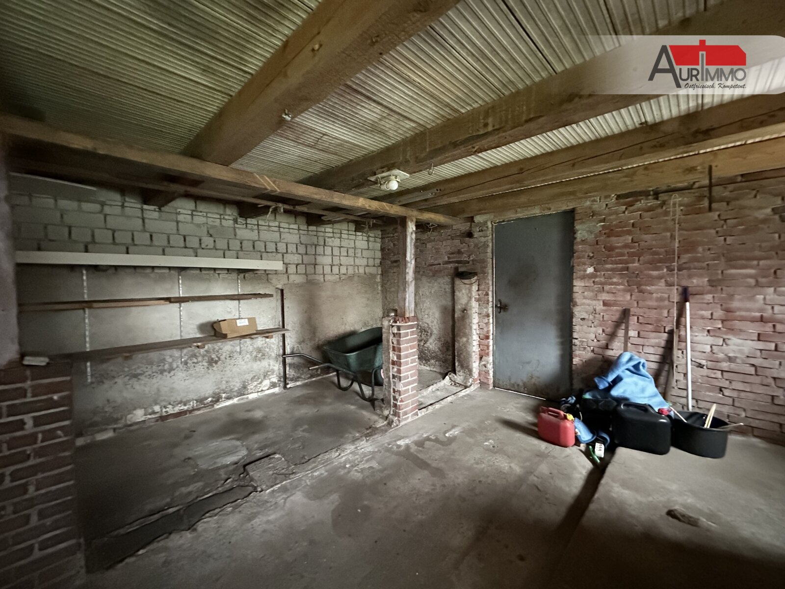 Ehemalige Hofstelle mit Wohnhaus, Scheune u. Bauplatz