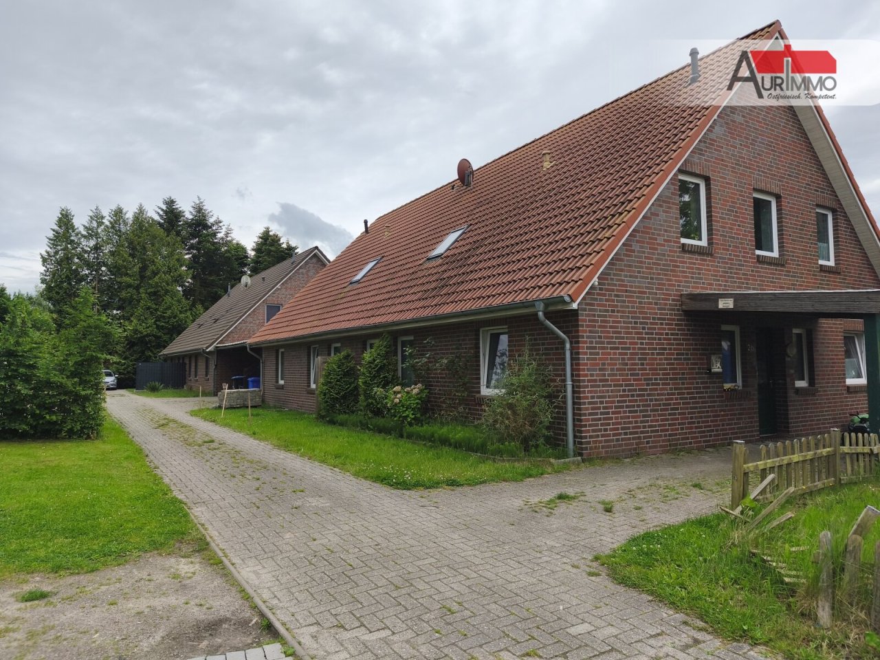 beide Häuser vor vorne beide Häuser vor vorne