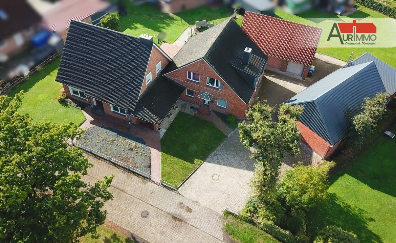 Luftansicht straßenseitig Luftansicht straßenseitig