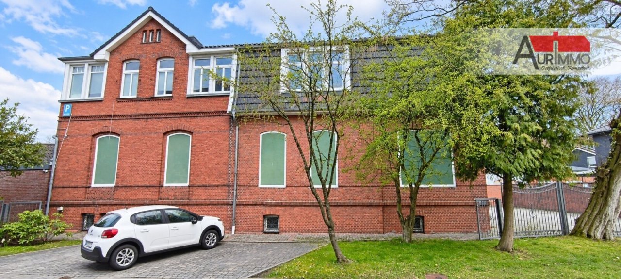 Seitenansicht zum Nachbarn Seitenansicht zum Nachbarn